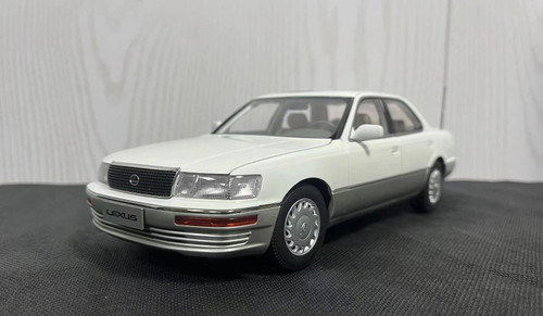 1/18 Dealer Edition Lexus LS400 (First Generation XF10) (White) Diecast Car Model with Commercial Wine Glasses Set