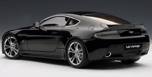 1/18 AUTOart 2013 Aston Martin V12 Vantage GT3 (Black) Composite