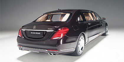 1/18 AUTOart MERCEDES-MAYBACH S 600 PULLMAN (BLACK) Diecast Car