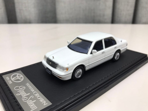 1/43 STC Dealer Edition 1991-1995 Toyota Crown (Black) Car Model