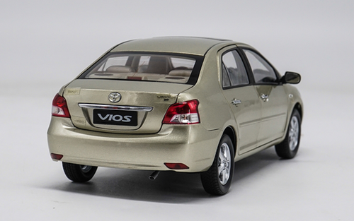 1/18 Dealer Edition Toyota Yaris / Vios (Champagne) 2nd Generation (XP90; 2007–2013) Diecast Car Model