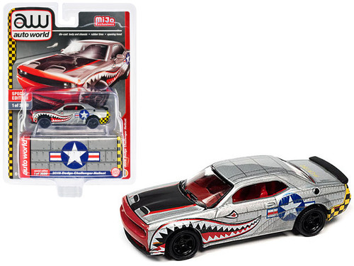 2019 Dodge Challenger Hellcat Silver Metallic with Shark Teeth Graphics Limited Edition to 3600 pieces Worldwide 1/64 Diecast Model Car by Auto World