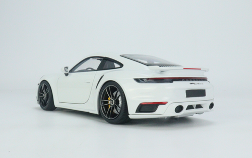 1/18 Minichamps Porsche 911 992 Turbo S (Carrara White Metallic with Black & Bordeaux Red Interior) 911 Turbo Sport Design Diecast Car Model Limited 300 Pieces