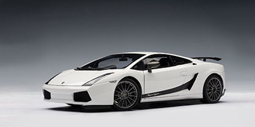1/18 AUTOart LAMBORGHINI GALLARDO LP570-4 SUPERLEGGERA