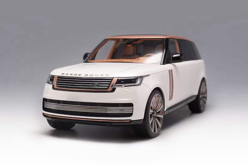 1/18 Motorhelix 2022 Land Rover Range Rover Autobiography Extended Wheelbase (White) Resin Car Model Limited 199 Pieces