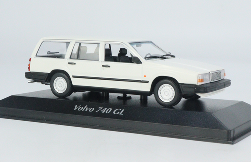 1/43 MINICHAMPS  VOLVO 740 BREAK - 1986 – WHITE Diecast Car Model