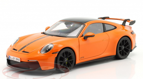 1/18 Maisto 2022 Porsche 911 (992) GT3 (Gulf Orange) Diecast Car Model