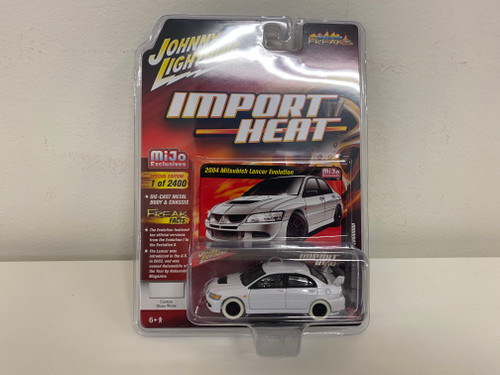 CHASE CAR 2004 Mitsubishi Lancer Evolution EVO 8 EVO VIII White with White Wheels "Import Heat" "Street Freaks" Series Limited Edition to 2400 pieces Worldwide 1/64 Diecast Model Car by Johnny Lightning