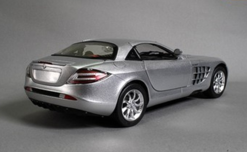 1/18 CMC Mercedes-Benz Mercedes MB 2003 SLR (Silver) Diecast Car Model