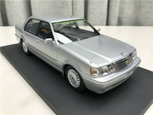 1/18 Dealer Edition Toyota Crown 133 (Silver) Enclosed Resin