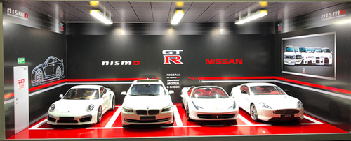 1/18 Nissan GTR GT-R Theme 4 Car Garage Parking Red Scene w/ Lights (car model not included)