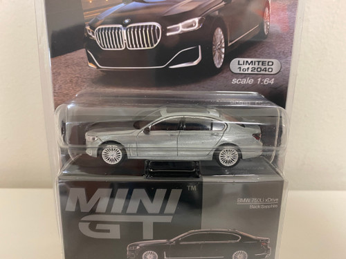 CHASE CAR 1/64 Mini GT BMW 750Li xDrive (Silver) Diecast Car Model