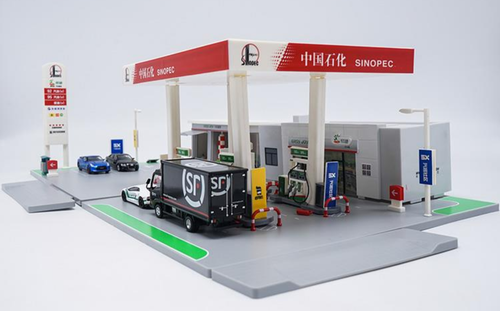 1/64 Gas Station Car Model Diorama (car models not included)
