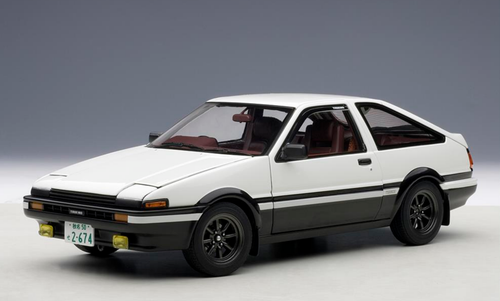 1/18 AUTOart Toyota Sprinter Trueno (AE86) Initial D Legend 1 Car Model