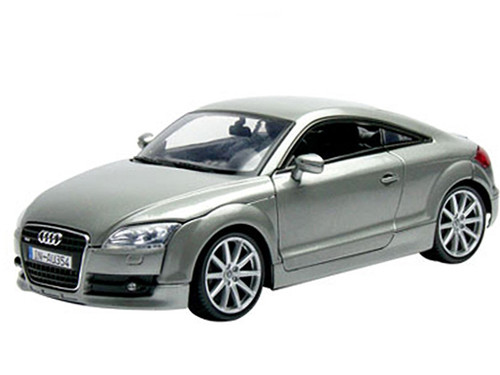 2004 Audi A8 Silver 1/18 Diecast Model Car by Motormax