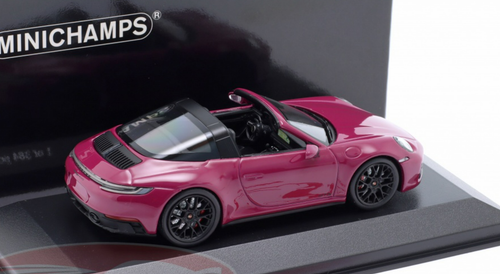 1/43 Minichamps 2022 Porsche (992) Targa 4 GTS (Chalk Grey) Car