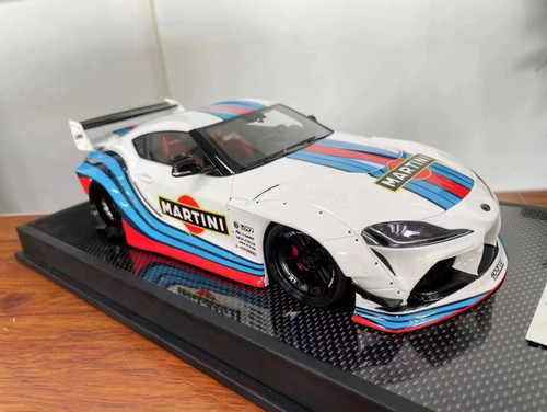 1/18 リバティウォーク トヨタ スープラ 1/18 Runner Toyota Supra A90 Liberty Walk LB (White with