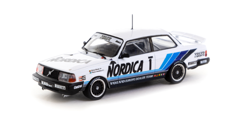 1/18 AUTOart ボルボ 240 ターボ グループA 1986
