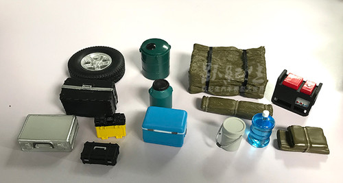 1/18 Land Rover SUV Accessories Set (Spare Tire, Water Bottle, Luggages, etc) (Car Model is not included)