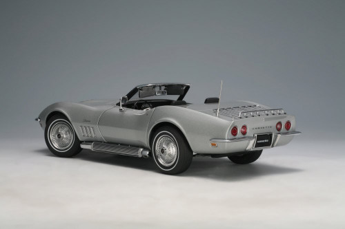 1/18 AUTOart 1963 Chevrolet Chevy Corvette C2 Convertible (Silver