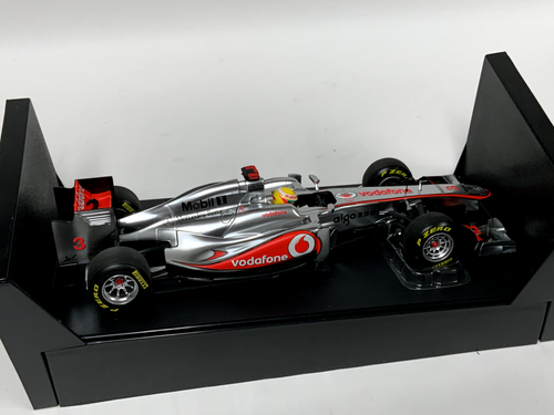 1/18 Minichamps 2011 Formula 1 Vodafone McLaren Mercedes MP4-26 Lewis Hamilton Car Model