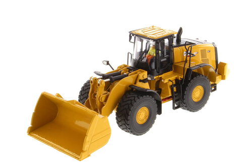 1/50 Diecast Masters Cat 982 XE Wheel Loader