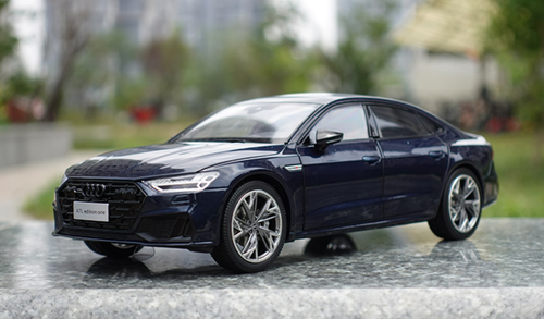 1/18 Dealer Edition Audi A7 (Purple) Diecast Car Model