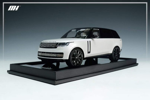 1/18 Motorhelix 2022 Land Rover Range Rover Autobiography Extended Wheelbase (Pearl White with Black Top) Resin Car Model Limited 99 Pieces