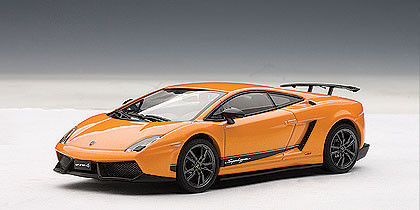 1/43 AUTOart LAMBORGHINI GALLARDO LP570-4 SUPERLEGGERA - ARANCIO