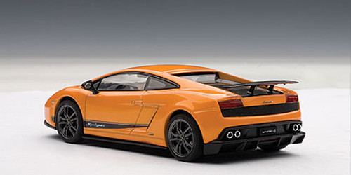 1/43 AUTOart LAMBORGHINI GALLARDO LP570-4 SUPERLEGGERA - ARANCIO BOREALIS/METALLIC ORANGE Diecast Car Model 54641