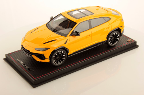 1/18 MR Collection Lamborghini Urus S (Verde Mantis Green) Resin