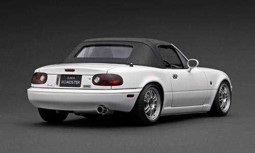 1/18 Ignition Model Mazda MX-5 Eunos Roadster (NA) Blue 