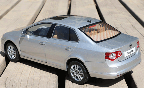 1/18 Dealer Edition Volkswagen VW Jetta / Sagitar (Silver) 5th Generation (A5, Type 1K5; 2006–2011) Diecast Car Model