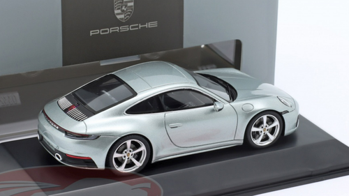 1/43 Dealer Edition Porsche 911 (992) Carrera 4S Ben Pon Jr. (Silver) Car Model