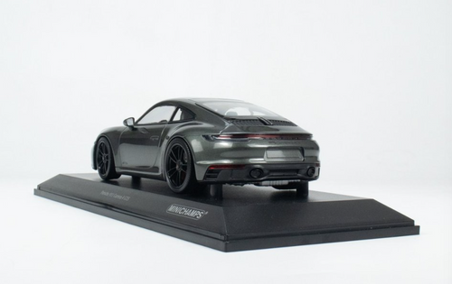1/18 Minichamps 2021 Porsche 911 (992) Carrera 4 GTS (Aventurine Green Metallic) Car Model