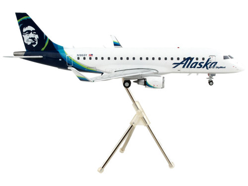 Embraer ERJ-175 Commercial Aircraft 