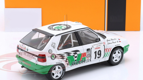 1/18 Ixo 1995 Skoda Felicia Kit Car #19 rally Tour de Corse Skoda Motorsport Pavel Sibera, Petr Gross Car Model