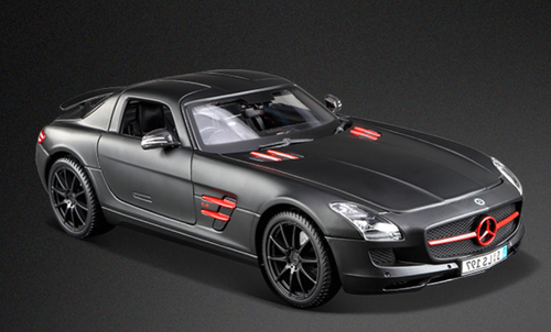 1/18 Maisto Mercedes-Benz Mercedes SLS AMG (Matte Black) Diecast Car Model