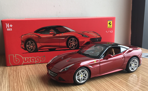 1/18 BBurago Signature Series Ferrari California T Hardtop (Wine Red) Diecast Car Model