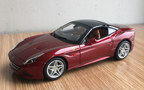 1/18 BBurago Signature Series Ferrari California T Hardtop (Wine Red) Diecast Car Model