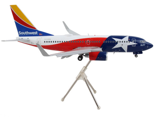 Boeing 737-700 Commercial Aircraft with Flaps Down "Southwest Airlines - Lone Star One" Texas Flag Livery "Gemini 200" Series 1/200 Diecast Model Airplane by GeminiJets