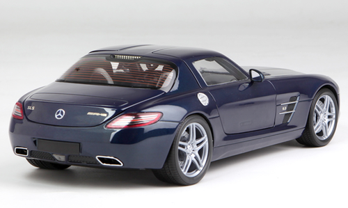 1/18 Minichamps Mercedes-Benz Mercedes SLS AMG (Blue) Diecast Car Model