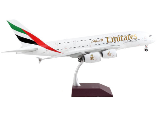 Airbus A380-800 Commercial Aircraft "Emirates Airlines - A6-EVC" White with Striped Tail "Gemini 200" Series 1/200 Diecast Model Airplane by GeminiJets