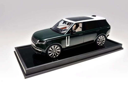 1/18 Motorhelix 2022 Land Rover Range Rover Autobiography Extended 