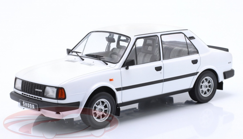 1/18 Ixo 1988 Skoda 130 L (White) Car Model