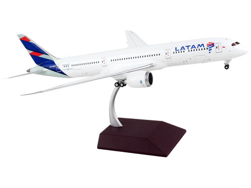 Boeing 787-9 Commercial Aircraft "LATAM Airlines" White with Blue Tail "Gemini 200" Series 1/200 Diecast Model Airplane by GeminiJets
