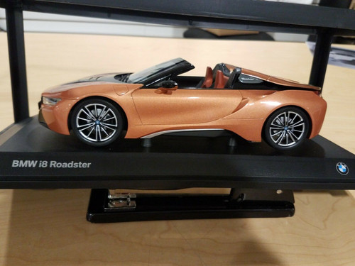 1/18 Minichamps BMW i8 Roadster Spyder (Grey) Diecast Car Model