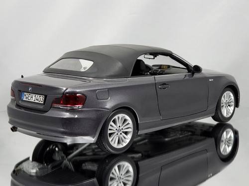  1シリーズ E88コンバーチブル1/18 1/18 Dealer Edition BMW 1 Series 120i 125i Cabriolet Convertible