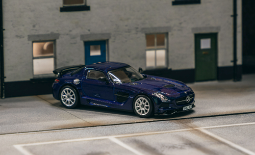 1/64 Tarmac Works Mercedes-Benz SLS AMG Coupé Black