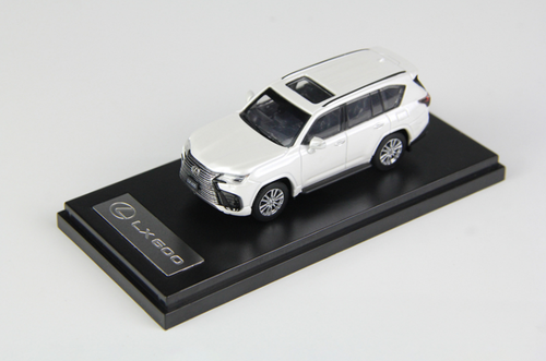 1/64 LCD Model Lexus LX600 White Diecast Car Model